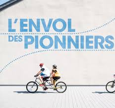 04/2024 : Envol des Pionniers – Velotour 2024 – Accueil public/ explication des lieux en tenue des années 1920/1930